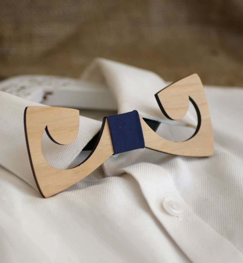 Wooden bow tie The non-mustachian