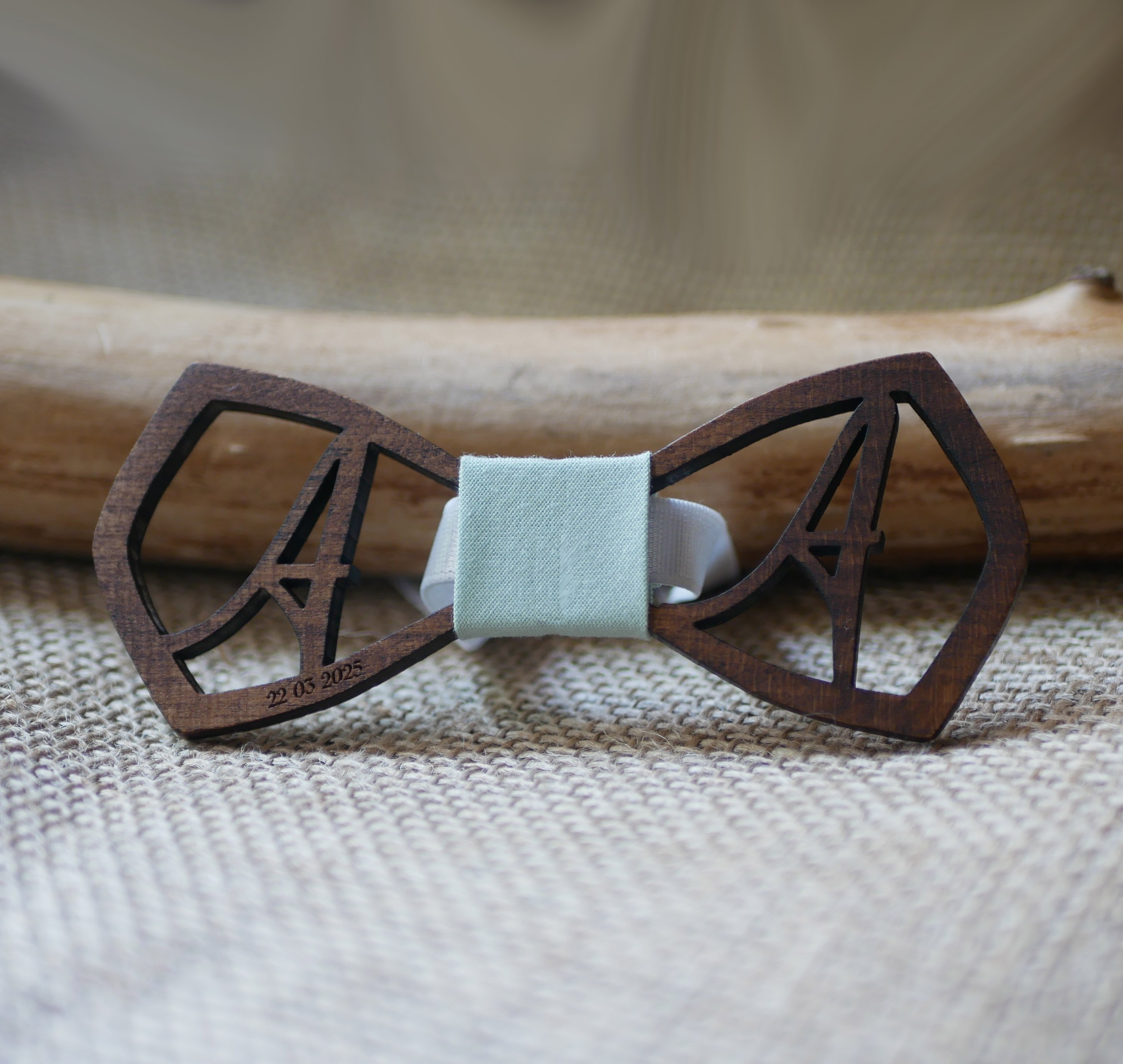 Wooden bow tie "le rabl&eacute;" personalized with 2 openwork initials