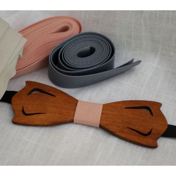 Trompe l'oeil wooden ribbon bow tie to personalize