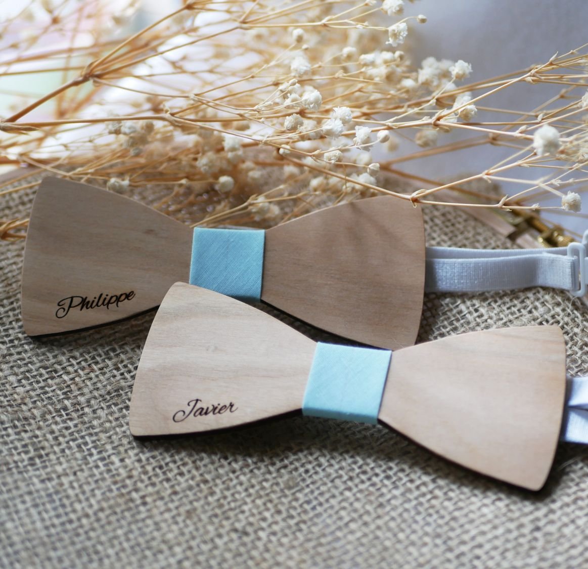 Bow tie with straight edges in natural French wood to be personalized by engraving made in France