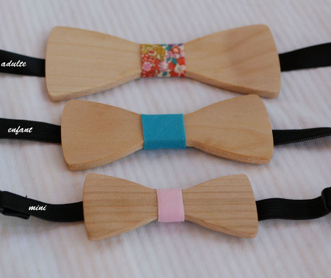 Bow tie with straight edges in natural French wood to be personalized by engraving made in France