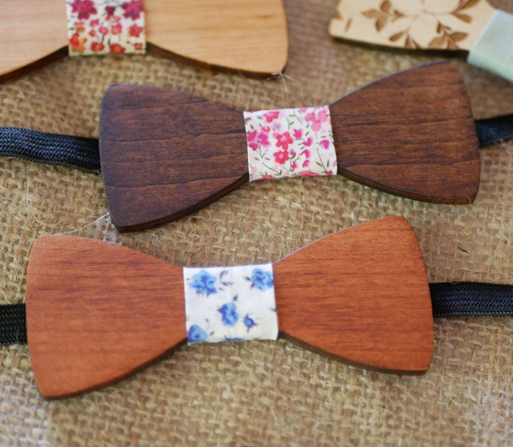 Cherry wood bow tie for children to personalize made in France