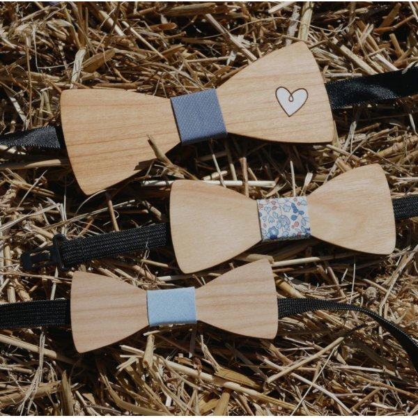 Child bow tie in light wood to personalize made in France