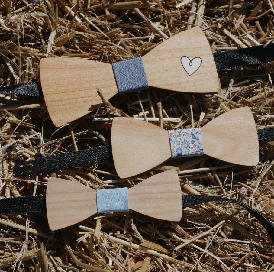 Child bow tie in light wood to personalize made in France