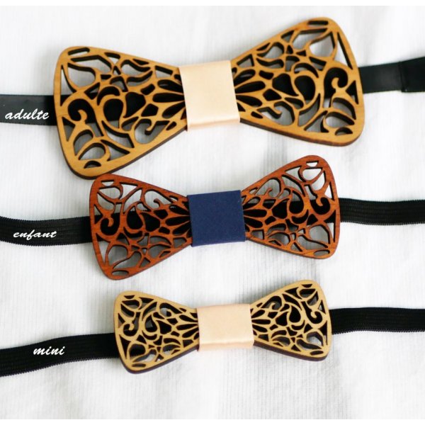 Children's wooden bow tie with openwork arasbesques