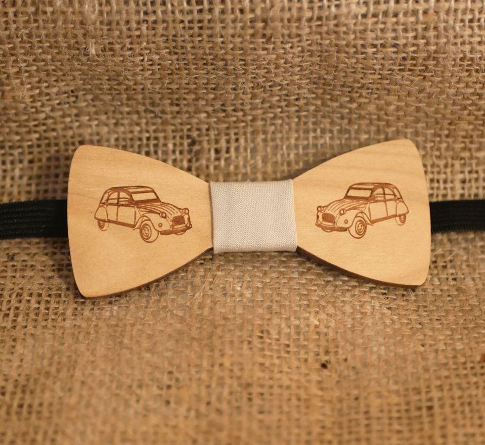 Wooden bow tie for children with your choice of engraved design made in France