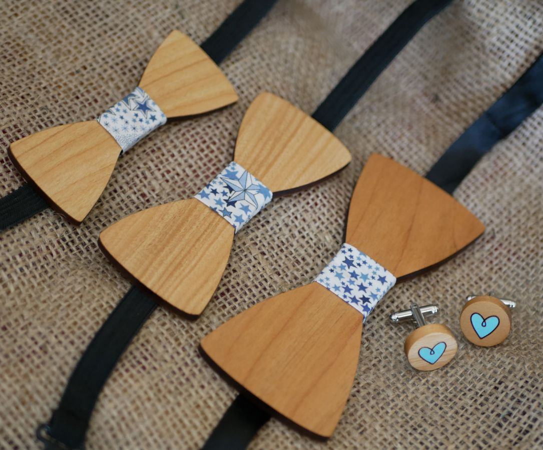 Child bow tie in light wood to personalize made in France