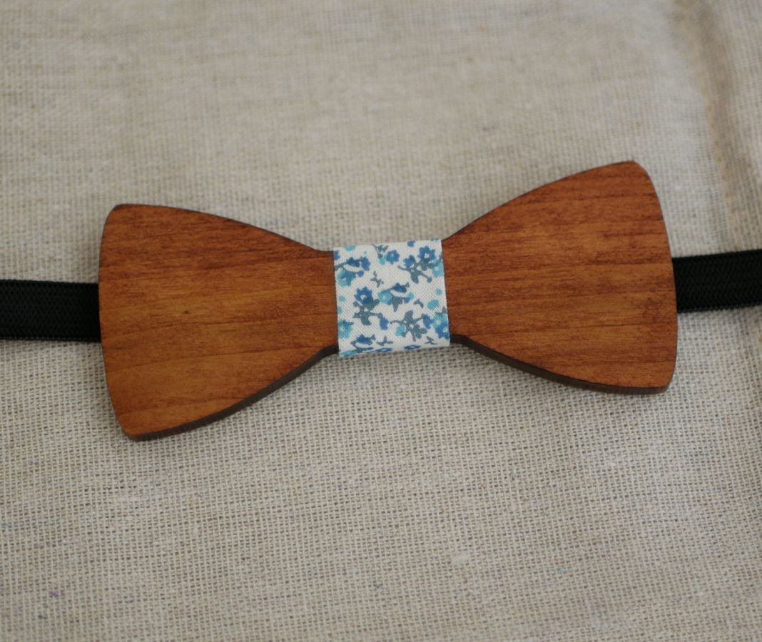 Cherry wood bow tie for children to personalize made in France