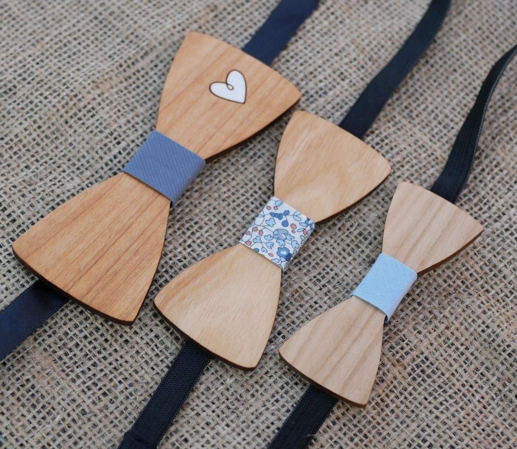 Child bow tie in light wood to personalize made in France