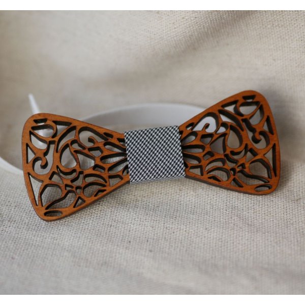 Children's wooden bow tie with openwork arasbesques
