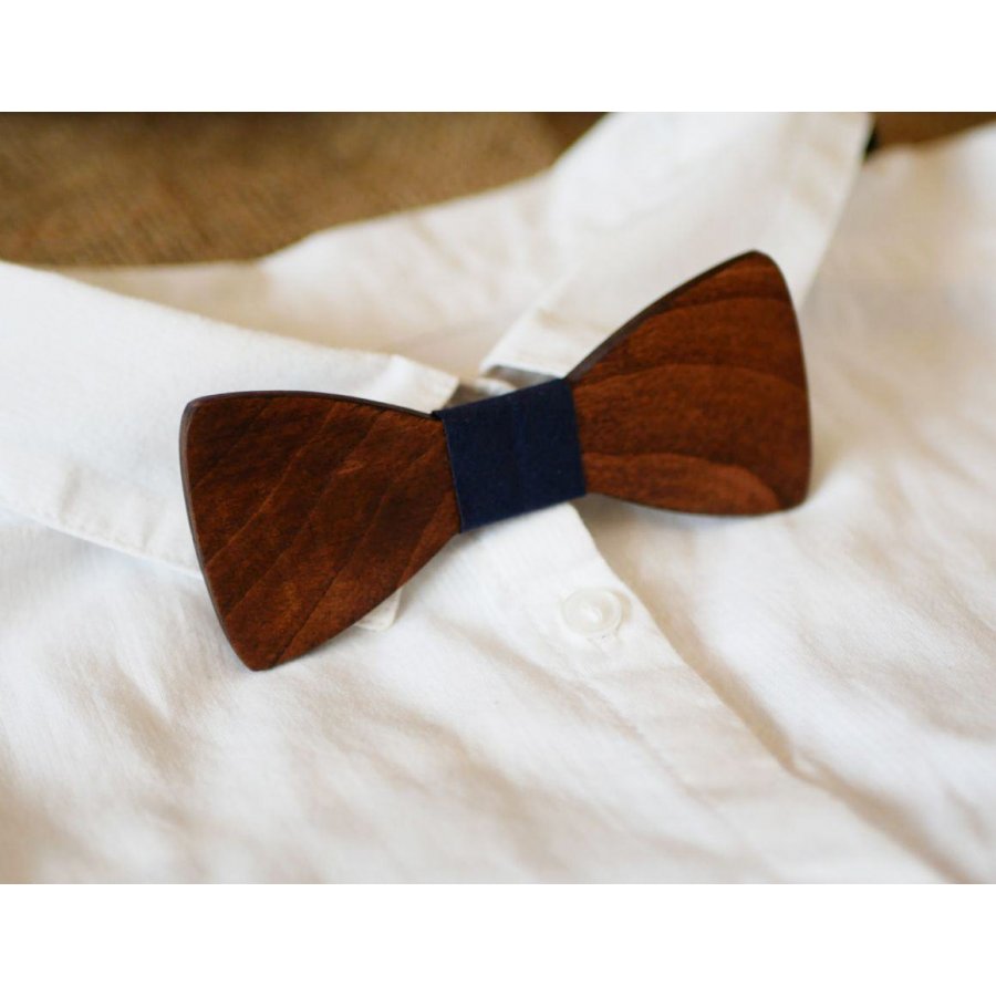 Walnut wood bow tie for children to personalize