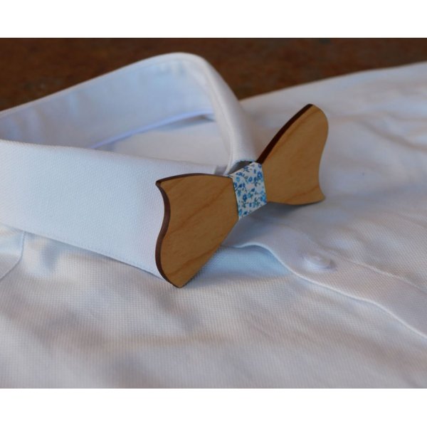 Original asymmetrical bow tie in cherry wood to personalize