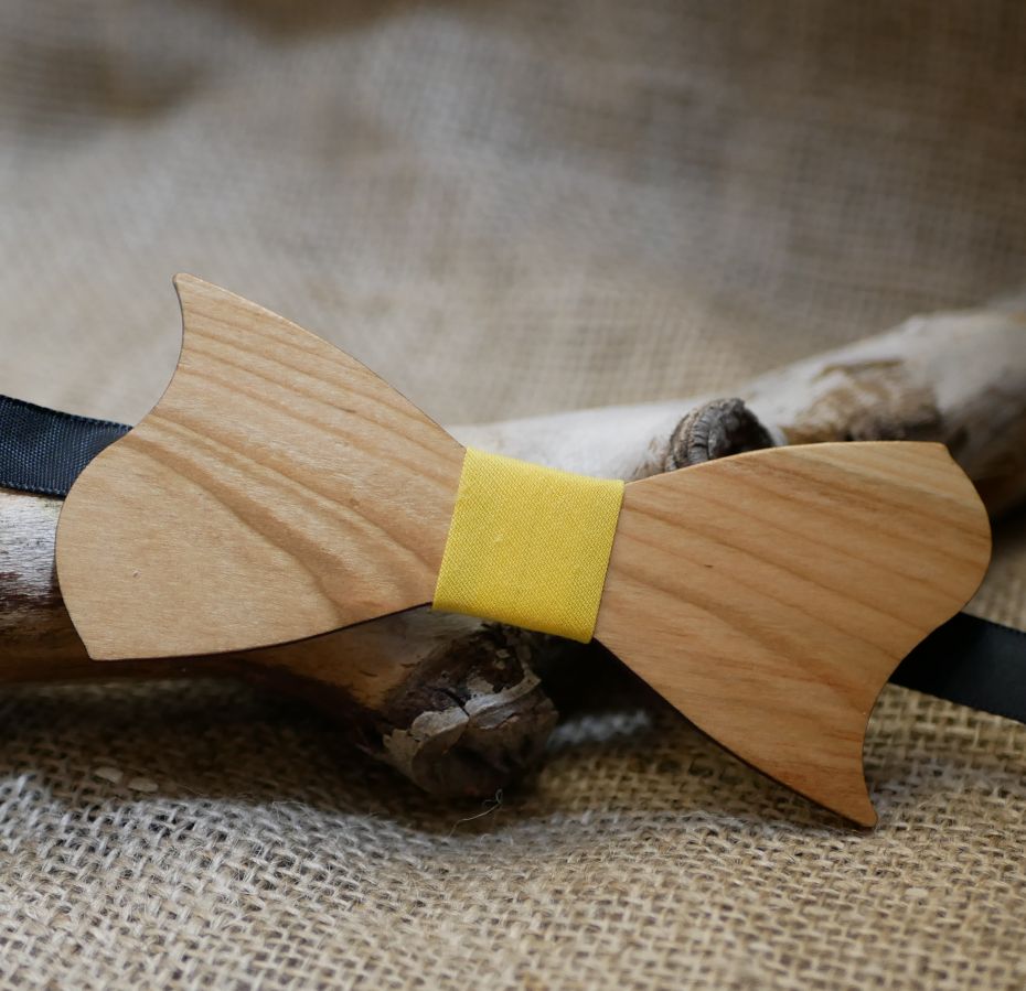 Original asymmetrical bow tie in cherry wood to personalize