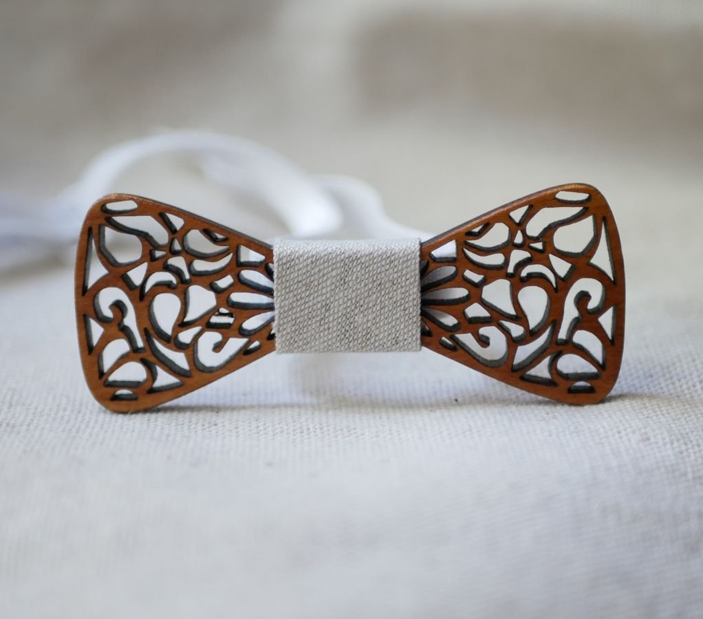 Elegant wooden mini bow tie