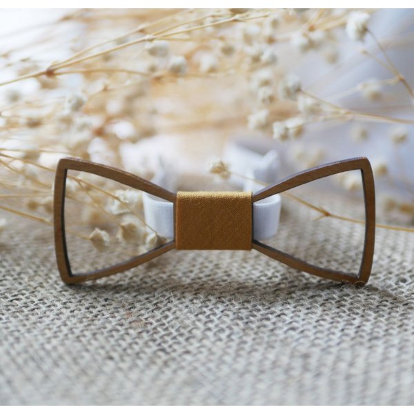 Mini wooden bow tie with hollowed out arasbesques 