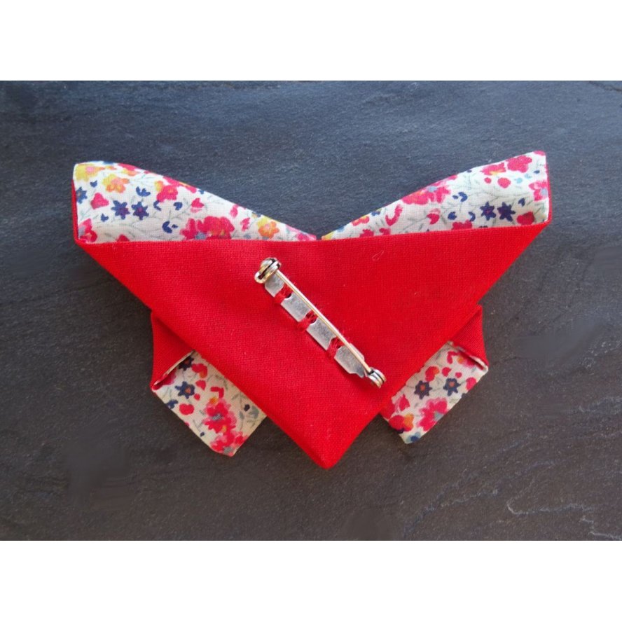 Wooden bow set Pouch Butterfly brooch Liberty