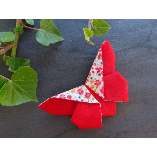 Wooden bow set Pouch Butterfly brooch Liberty