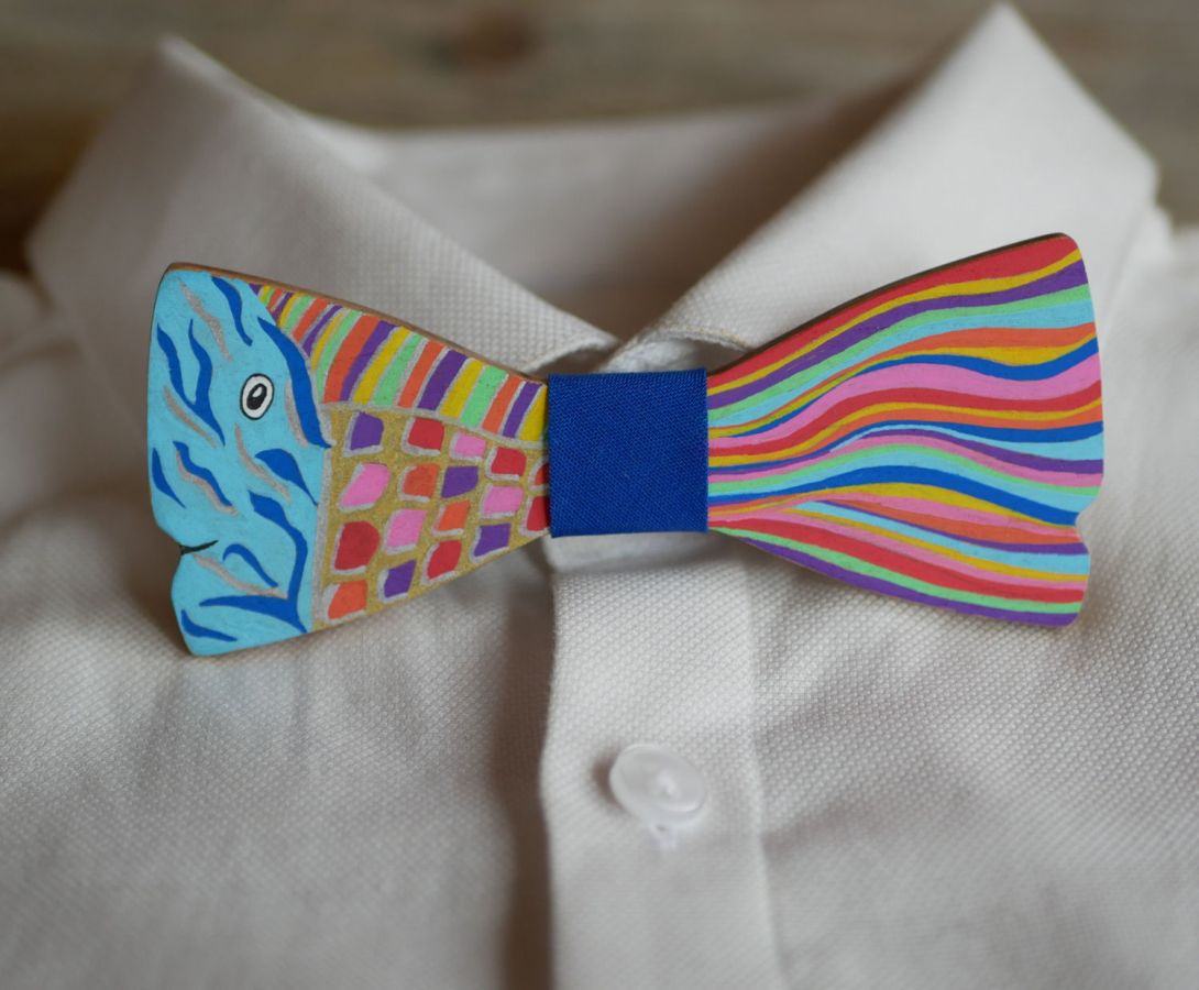 Painted wood fish bow tie 