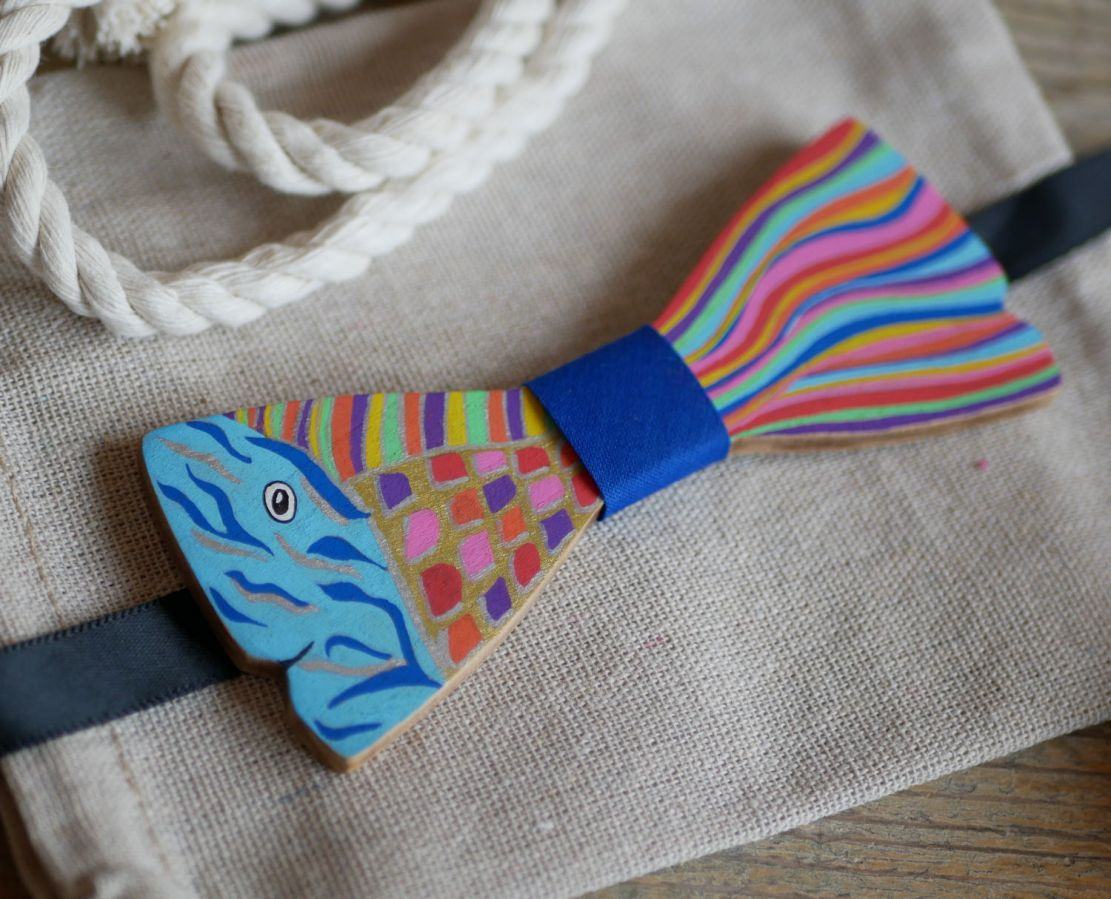 Painted wood fish bow tie 