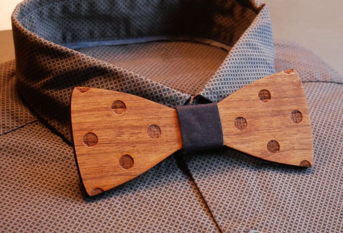 Engraved wood stained polka dot bow tie to personalize