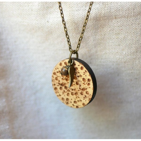 Engraved wooden pendant with charms to personalize