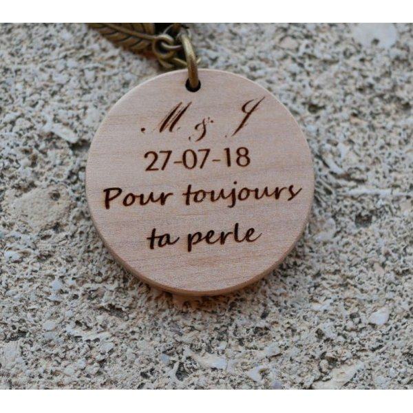 Engraved wooden pendant with charms to personalize