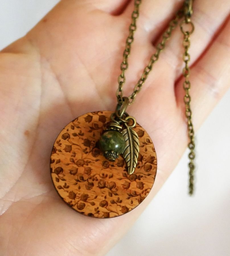 Engraved wooden pendant with charms to personalize