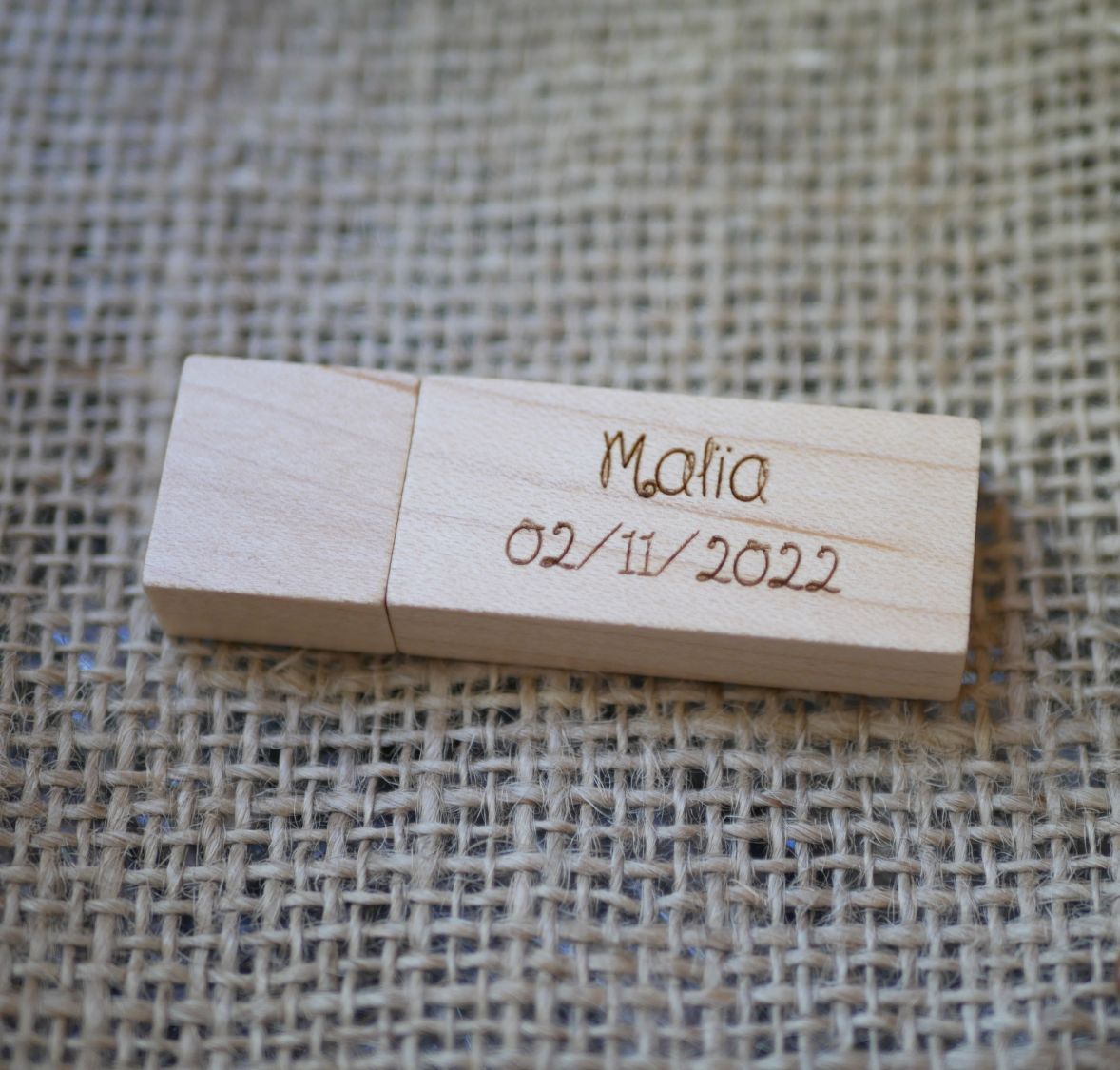 Small engraved light wood USB key to personalize 32GB 2.0