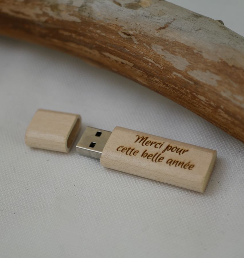 Small engraved wooden USB key to personalize