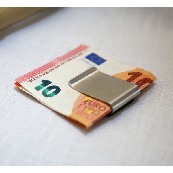 Wooden money clip to personalize