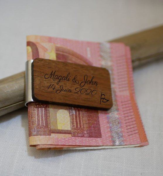 Wooden money clip to personalize