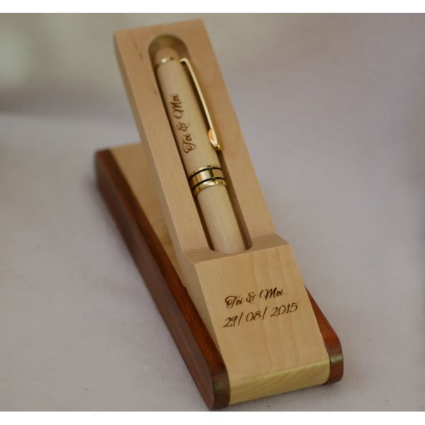 Wooden pen box engraved in a box to personalize 