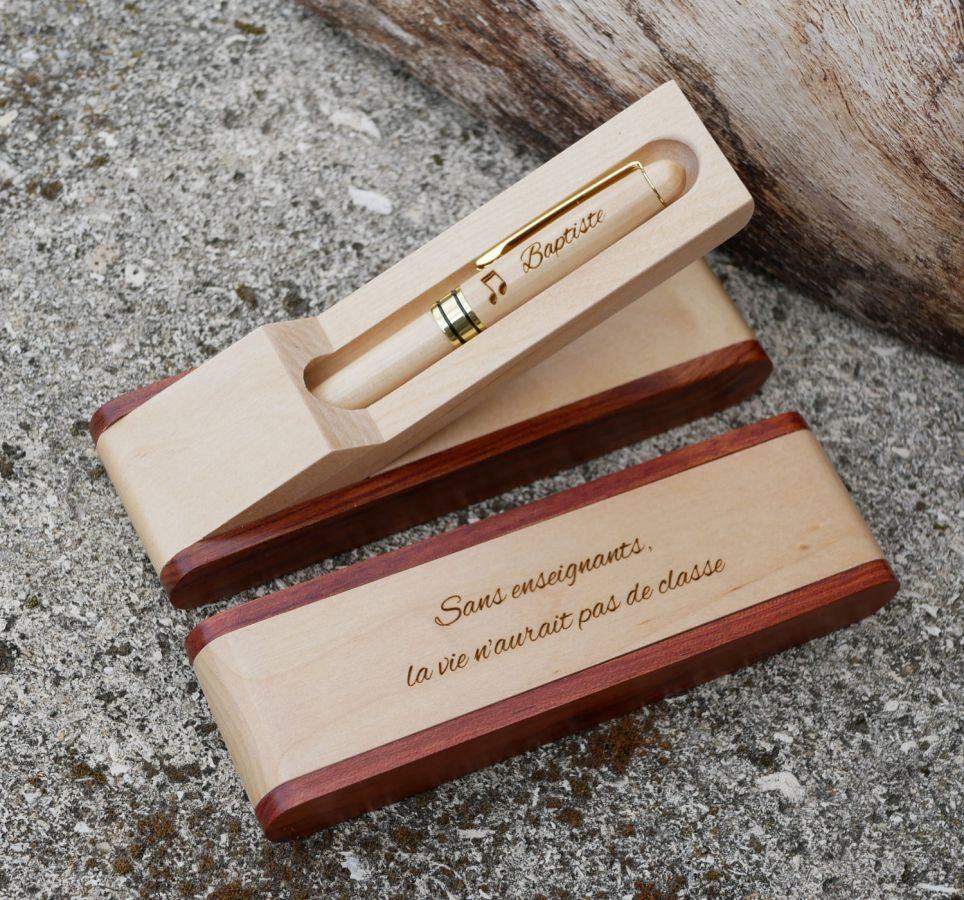 Wooden pen box engraved in a box to personalize 