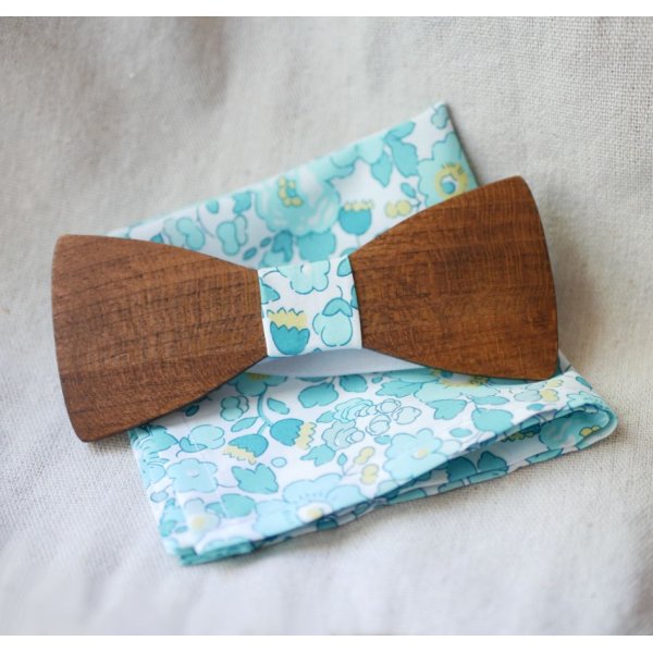 Liberty Betsy Mint Green Wooden Bow Tie Pouch