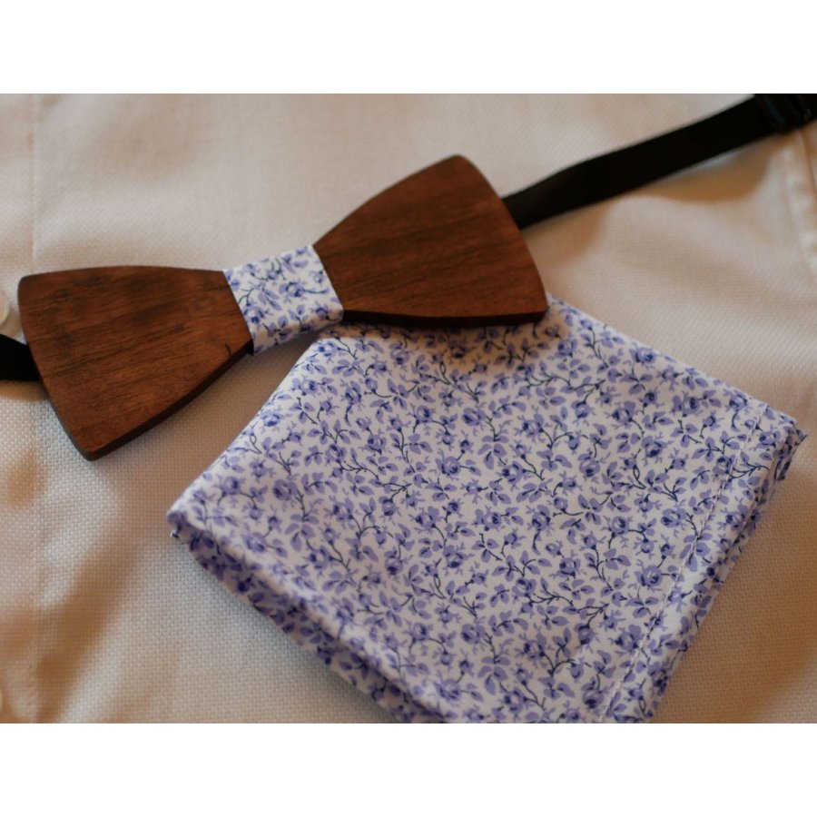 Customizable Liberty Mickael blue flowers and wooden bow tie pouch