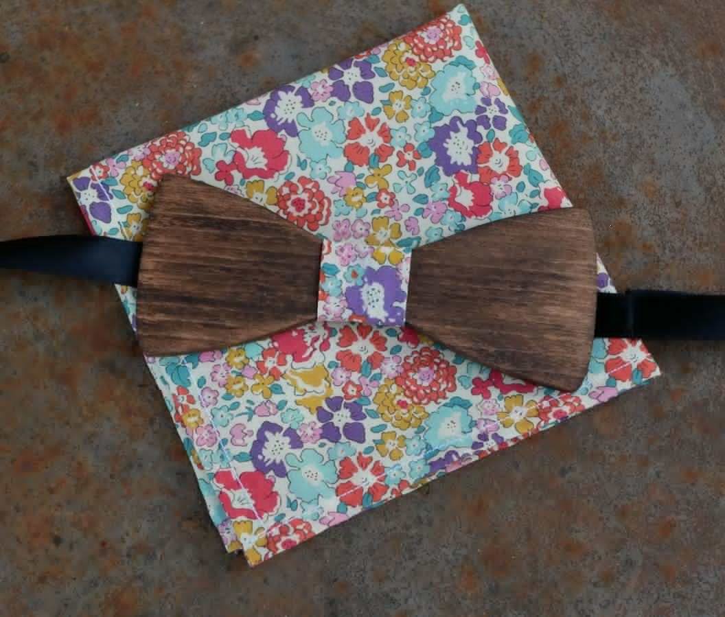 Liberty L12 pouch and wooden bow tie