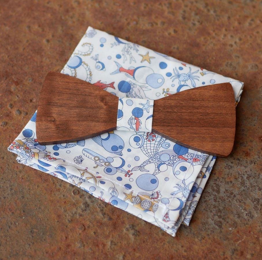 Liberty Ocean sailor bow tie pouch in wood, customizable