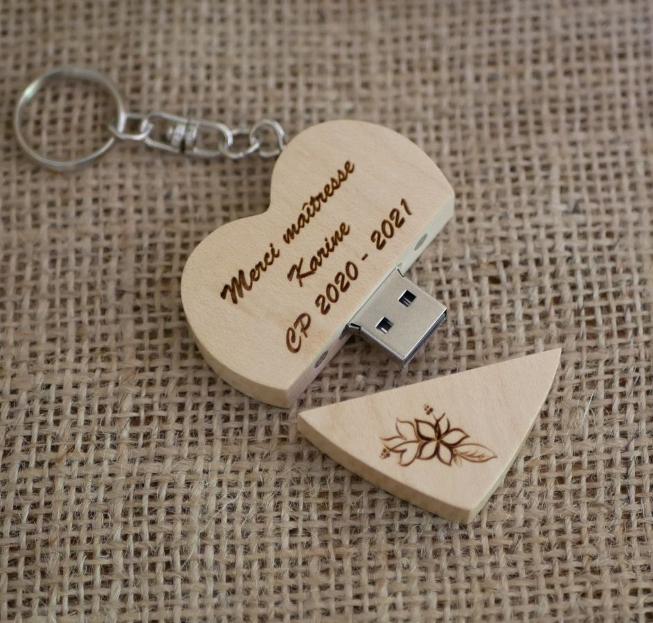 128 GB engraved wooden heart USB flash drive to personalize