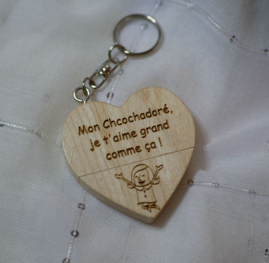 128 GB engraved wooden heart USB flash drive to personalize