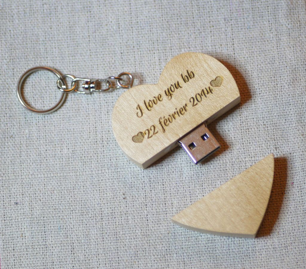 128 GB engraved wooden heart USB flash drive to personalize