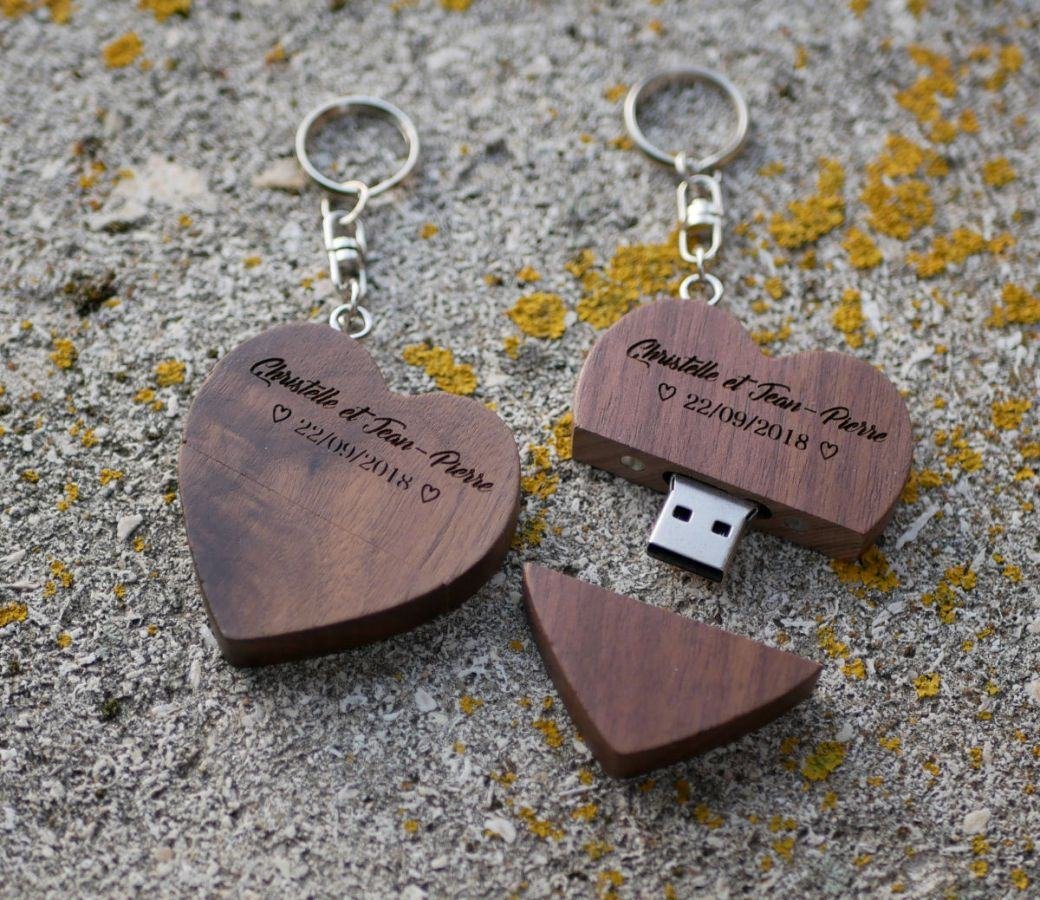 Heart-shaped USB key ring in dark wood to personalize by engraving