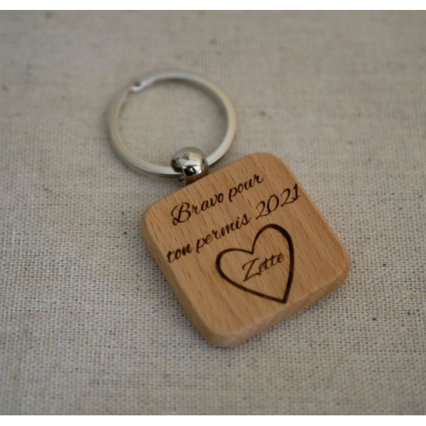 St Christophe square wooden key ring to personalize by engraving