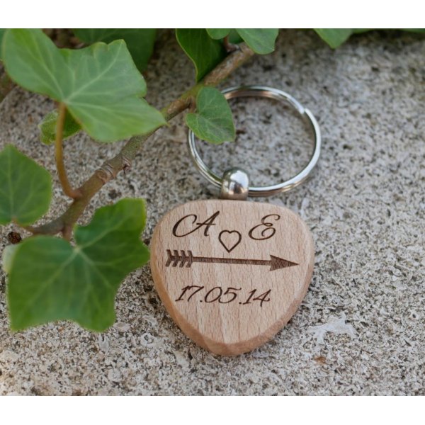 Wooden key ring Heart to be personalized by engraving