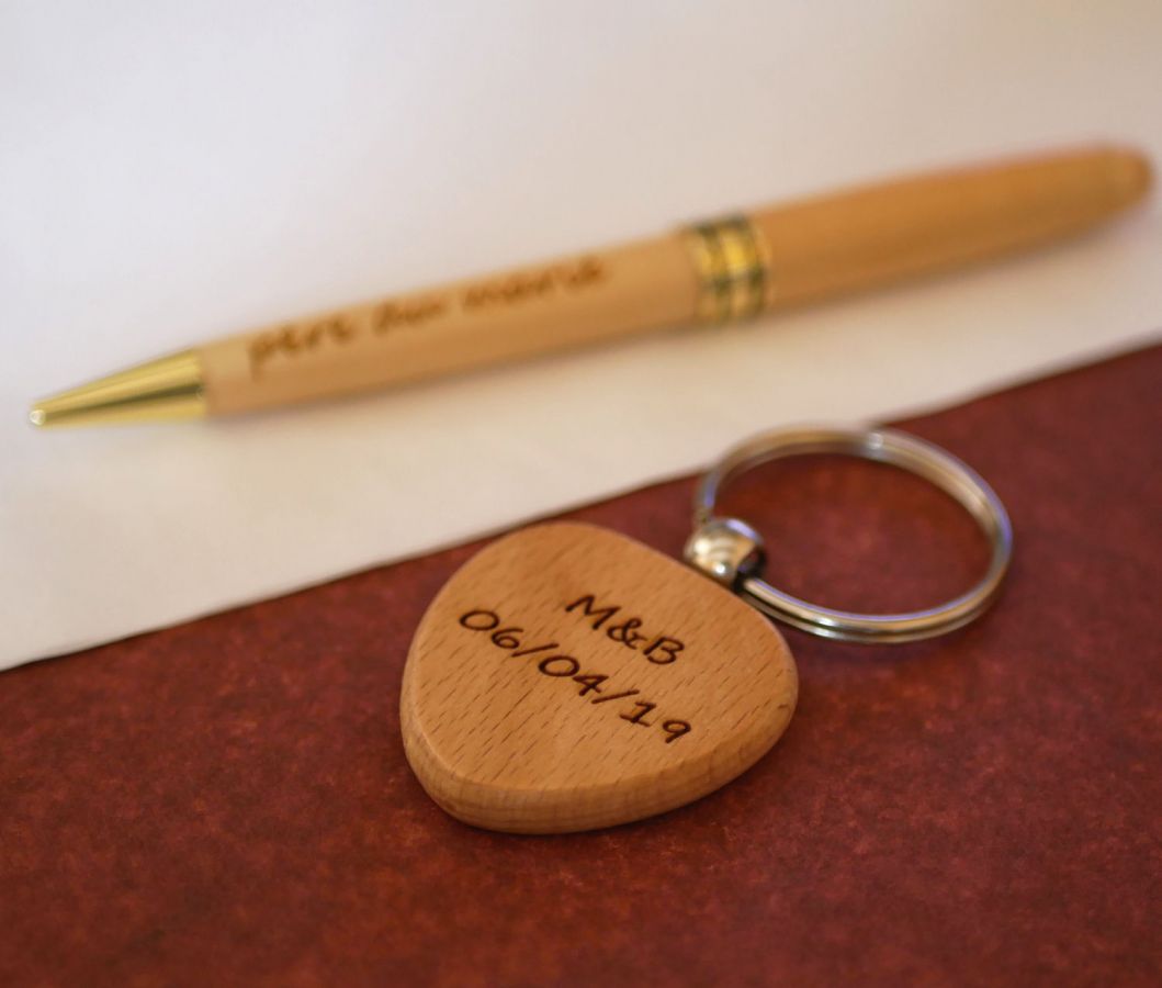 Wooden key ring Heart to be personalized by engraving