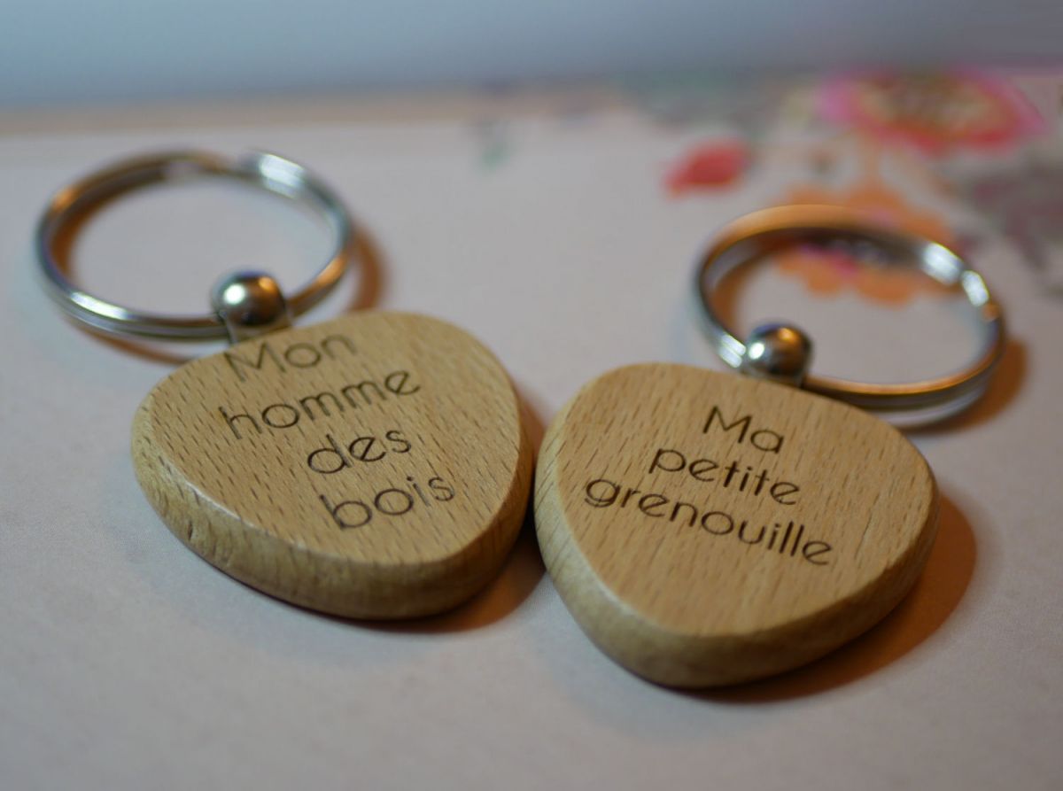 Wooden key ring Heart to be personalized by engraving