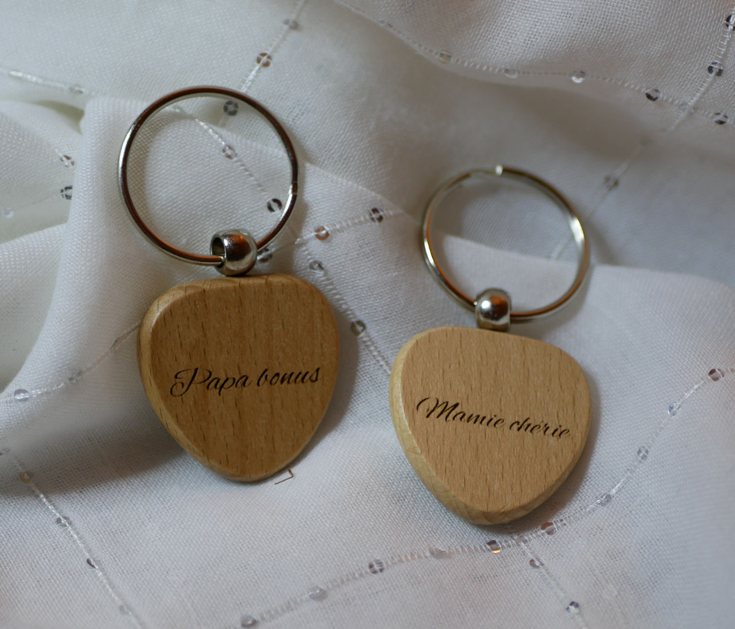 Wooden key ring Heart to be personalized by engraving