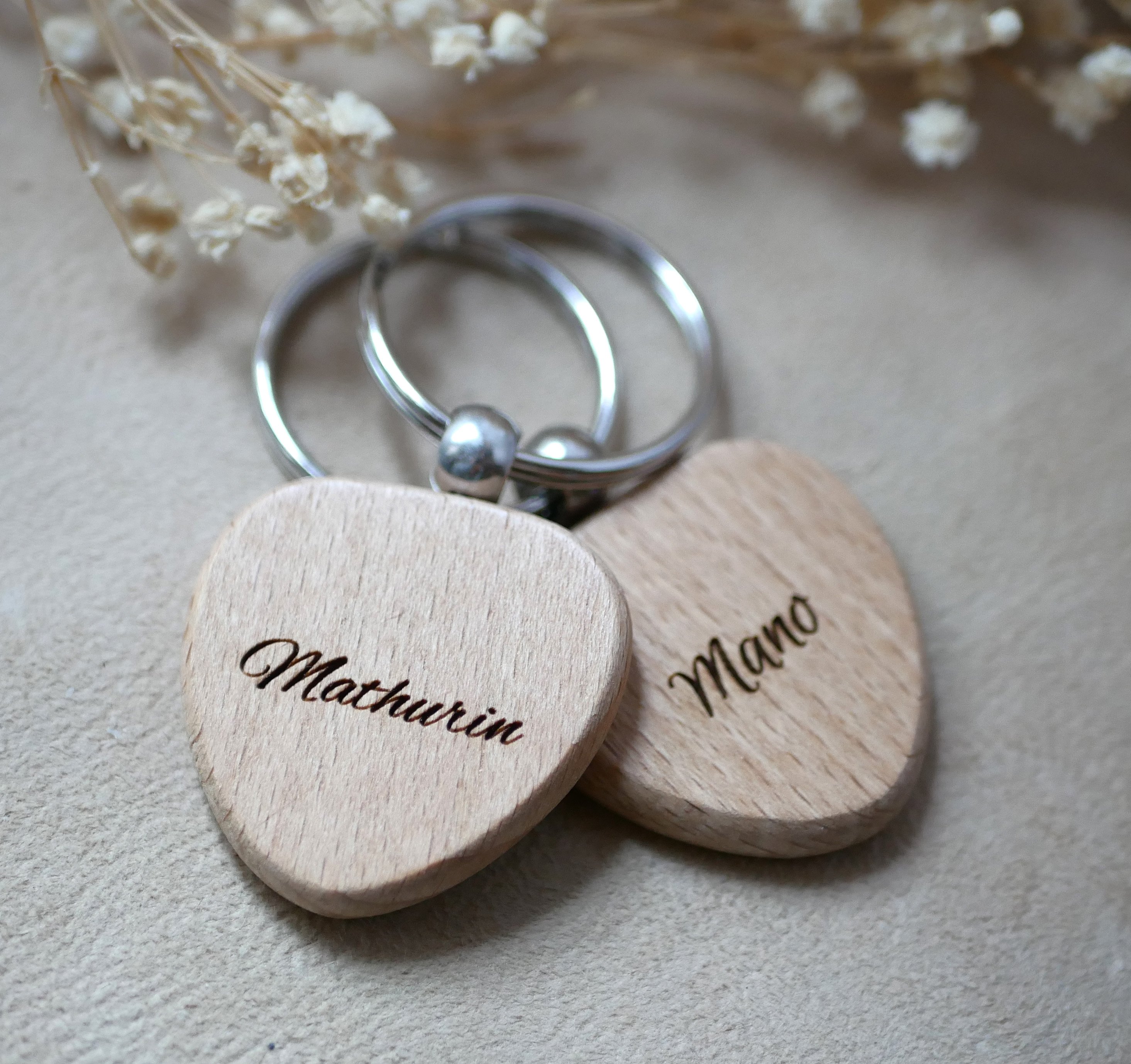 Wooden key ring Heart to be personalized by engraving