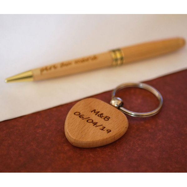 Wooden key ring Heart to be personalized by engraving