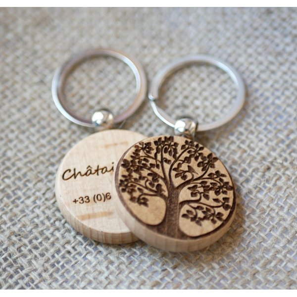 Round wooden key ring to be personalized by engraving