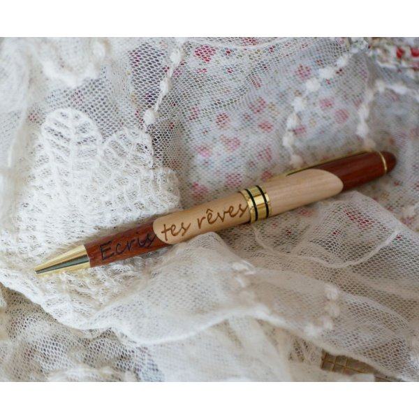 Engraved two-tone wooden pen to personalize